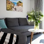 Mit Privater Terrasse By Interhome