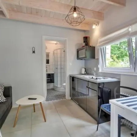 Mit Privater Terrasse By Interhome 포비에로보